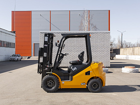 Бензиновый погрузчик UN Forklift FGL25T
