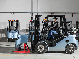 Бензиновый погрузчик Royal Forklift G20E