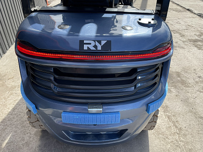 Вилочный электропогрузчик Royal Forklift RY E20L