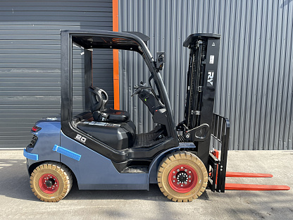 Вилочный электропогрузчик Royal Forklift RY E20L