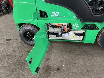Электрический автопогрузчик HANGCHA CPD30-XEY2HA-SI
