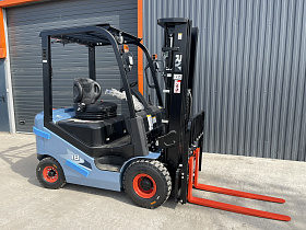 Дизельный погрузчик Royal Forklift C18F